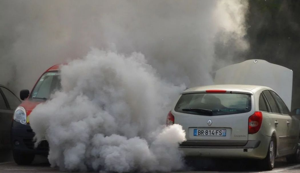 Industria auto cere UE retragerea amenzilor pentru exces de emisii de CO2, în 2025 - emisii-1739294581.jpg