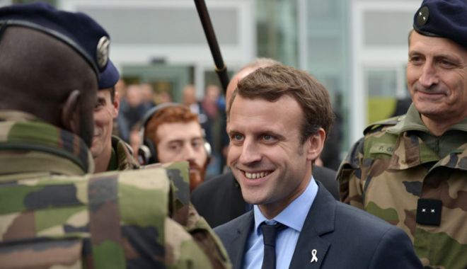 Emmanuel Macron propune 