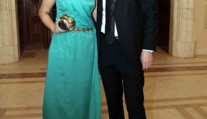 Emma Zeicescu și Cosmin Stan  au făcut sărbătorile în Bucovina - emmazeicescucosminstan-1334767061.jpg
