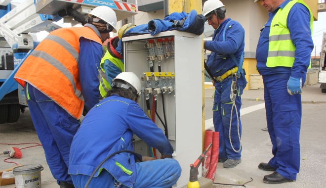 Localitatea Cumpăna, fără curent electric - enelcurentmuncitoripanouelectric-1489597742.jpg