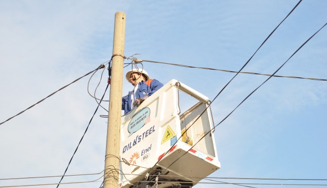 Lucrări ENEL. Află aici unde se oprește curentul electric, astăzi - enellucratorlainaltimepestalp7-1396253917.jpg
