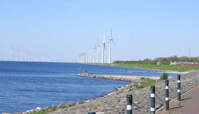 Energia vântului la Marea Neagră, potenţial uriaş, neexploatat - energiaeoliana-1605291721.jpg