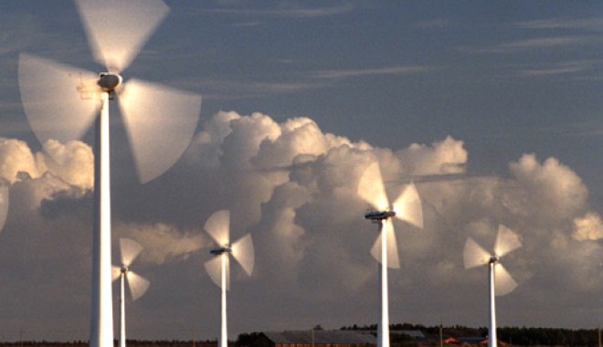 Află de ce vom plăti mai scump factura la energie anul viitor - energieeoliana-1317553642.jpg