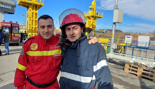 Iată cine sunt eroii zilei. Au salvat viața unui bărbat căzut în puț, la Ovidiu - eroi-1516356339.jpg