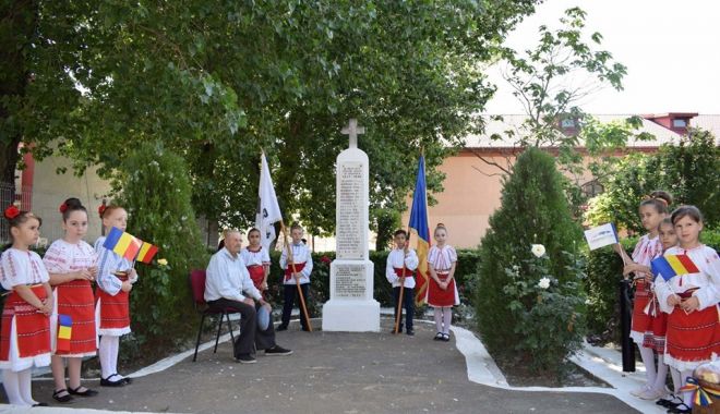 Eroii neamului, omagiați la Cumpăna - eroiineamului-1559846151.jpg