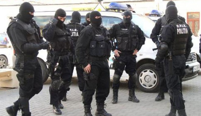 Traficant de cocaină prins în flagrant pe bulevardul Lăpușneanu - erta-1361452088.jpg