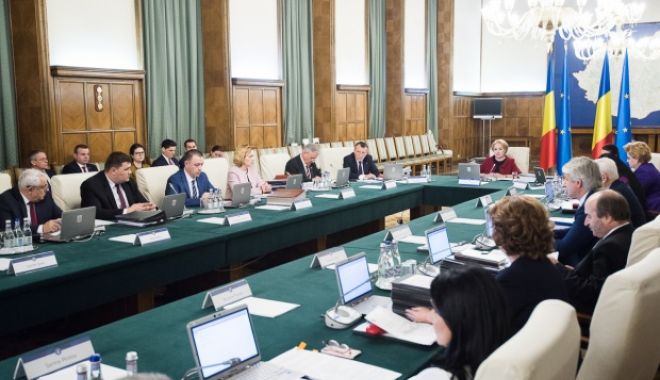 AVEM ÎNCĂ O MINIVACANȚĂ! 16 ȘI 17 AUGUST, ZILE NELUCRĂTOARE! - esteoficialbugetariiaupartedeono-1533208590.jpg