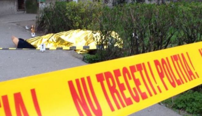 Tragedie! Un bărbat a murit după ce s-a aruncat de la etajul nouă - etaj-1545133679.jpg