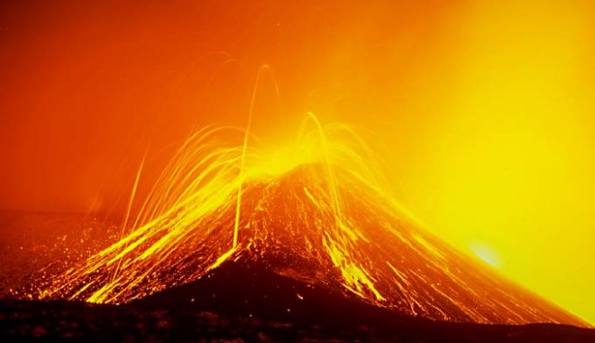 Vulcanul Etna a erupt pentru prima dată în 2013 - etna-1361277181.jpg