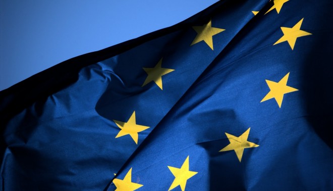 UE îi sancționează pe șefii serviciilor de informații ruse - euflag-1406365255.jpg
