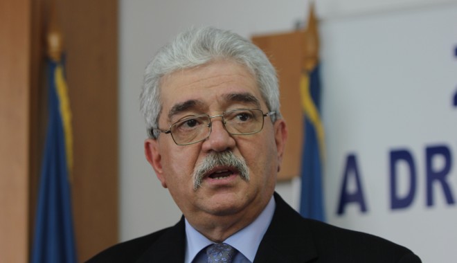 Prefectul Eugen Bola, vizitat de două delegații de oaspeți străini - eugenbola61364387843-1365802398.jpg