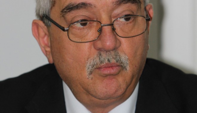 Prefectul Constanței premiază excelența - eugenbola8-1390241023.jpg