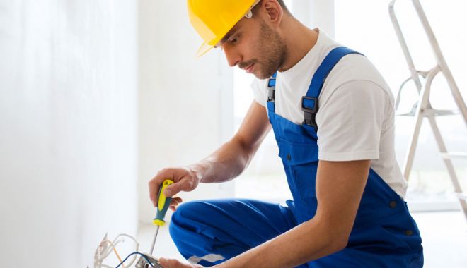 Joburi în străinătate. Se caută electricieni, sudori și instalatori - eures1-1523801075.jpg