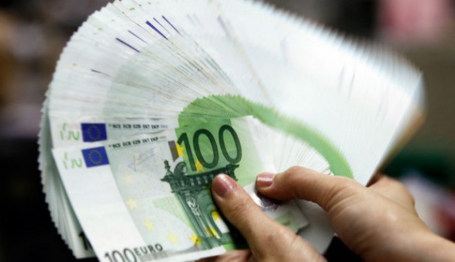 Deficitul balanței de plăți a României s-a redus cu 24,4% - euro-1315816367.jpg
