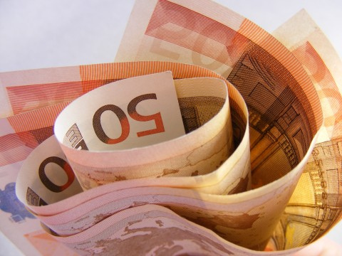 Curs BNR: 4,5237 lei/euro - euro-1342005762.jpg