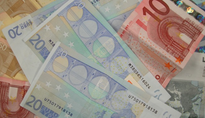 Curs BNR: 4,5638 lei/euro - euro-1342699595.jpg