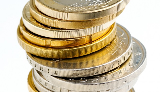 La cât a ajuns deficitul de cont curent al UE - euro-1342700352.jpg