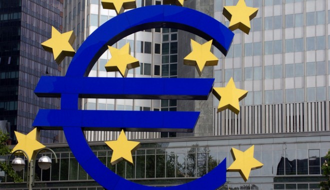 Germania autorizează mecanismele  de salvare a euro - euro-1347452793.jpg
