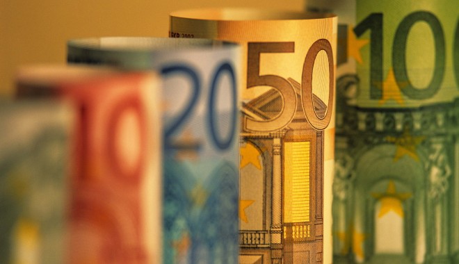 Recomandările bancherilor pentru beneficiarii de fonduri europene - euro-1368006647.jpg