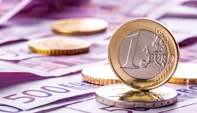 BNR: Rezervele valutare au crescut în septembrie cu 331 milioane de euro, ajungând la 33,299 miliarde de euro - euro-1475502485.jpg