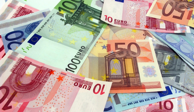 Euro câștigă 0,11% în confruntarea cu leul - euro-1489158064.jpg