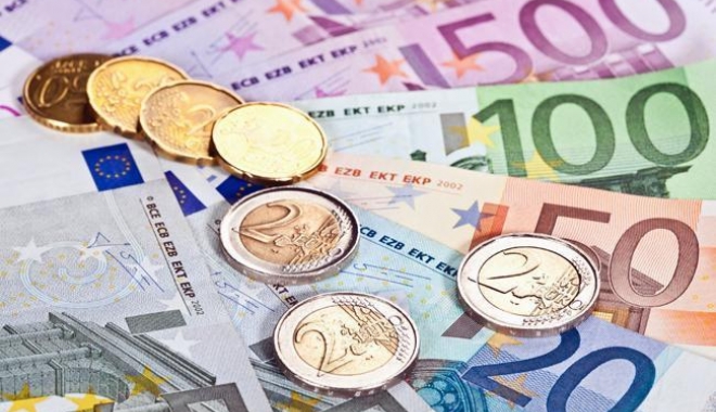 Euro explodează: 4,6515 lei - euro-1514375628.jpg