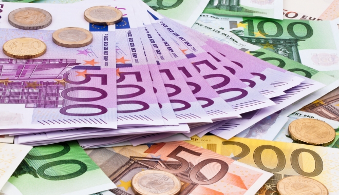 UN NOU MINIM ISTORIC pentru leu în raport cu Euro - euro-1514548478.jpg