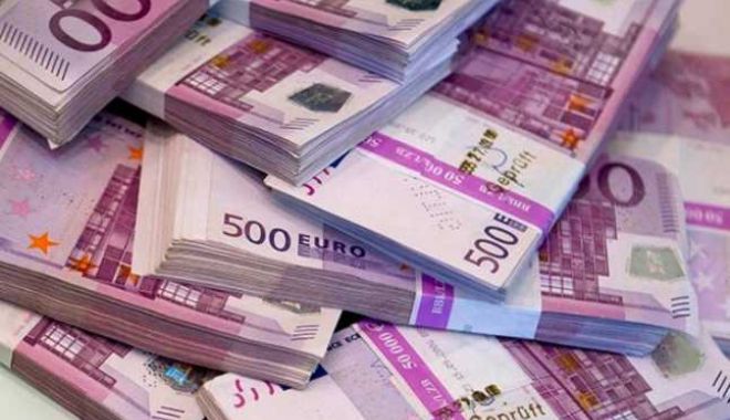 Datoria externă totală a României a crescut cu 4,25 miliarde euro în primele 6 luni - euro-1565705449.jpg