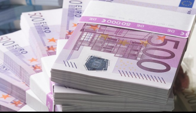 Euro sare de pragul de 4,5 lei - euroa-1396006939.jpg
