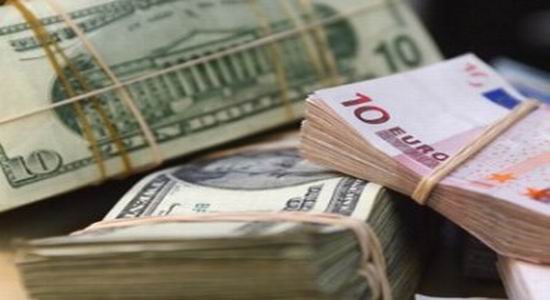 Cel mai puternic euro din ultima lună! - eurodolari-1360275195.jpg