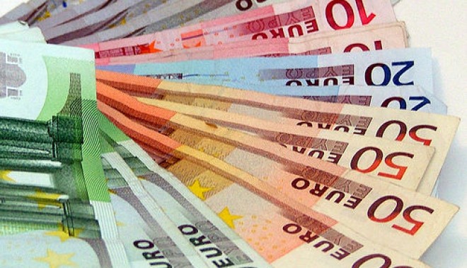 Euro începe să se țină tare - euroi-1369132573.jpg