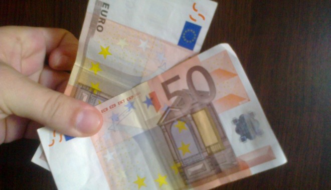 Euro se apreciază ușor! - eurom4-1389874134.jpg