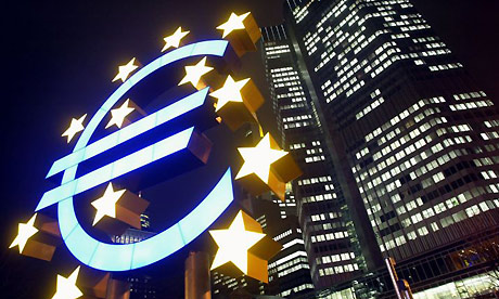 Economia mondială ar putea reintra în recesiune din cauza crizei datoriilor din Europa - europeancentralbanknight-1312525230.jpg