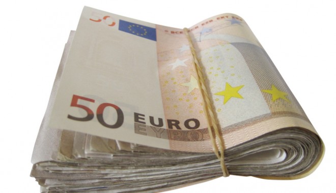 Euro a mai câștigat puțin teren - euros-1378464343.jpg