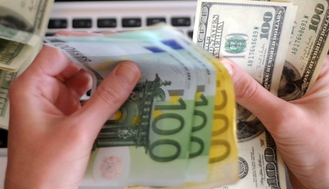 A scăzut CURSUL DE SCHIMB pentru prima dată în cinci luni - eurosidolari-1399018517.jpg