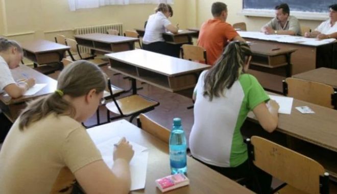 Peste 7.000 de elevi au absentat de la Evaluarea Națională - evaluare-1687190932.jpg