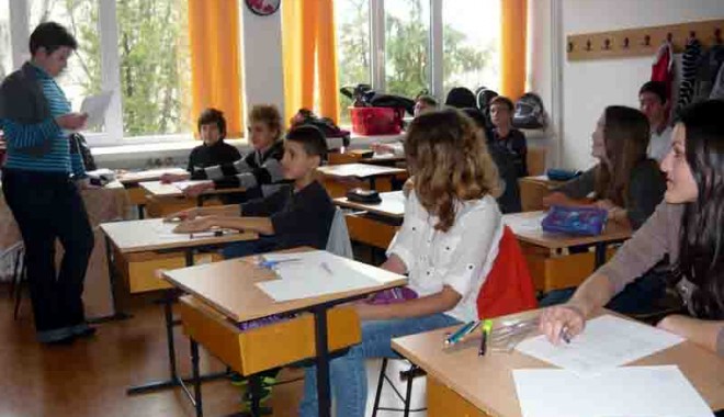 Aproape 6.000 de elevi constănțeni de-a VIII-a intră în 