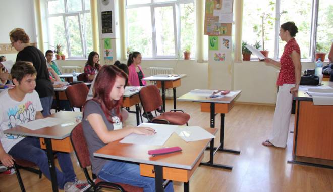 Proiect de voluntariat lansat la Școala nr. 11 din Constanța - evaluarenationala134082686113544-1446726071.jpg