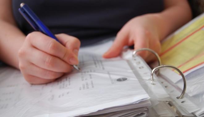 Evaluatorii vor fi înregimentați prin ordonanță de guvern - evaluator-1313683411.jpg