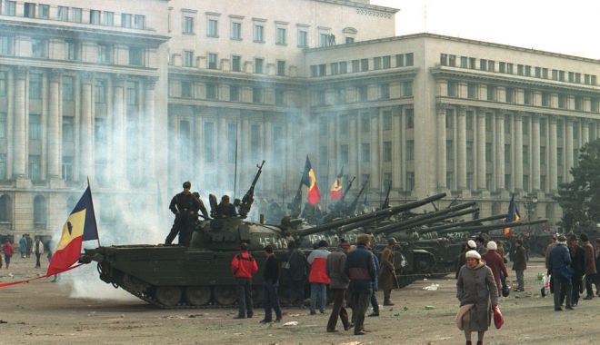 Evenimentele din Decembrie ’89 – specificităţi româneşti şi context internaţional (I) - evenimentele-1608565508.jpg