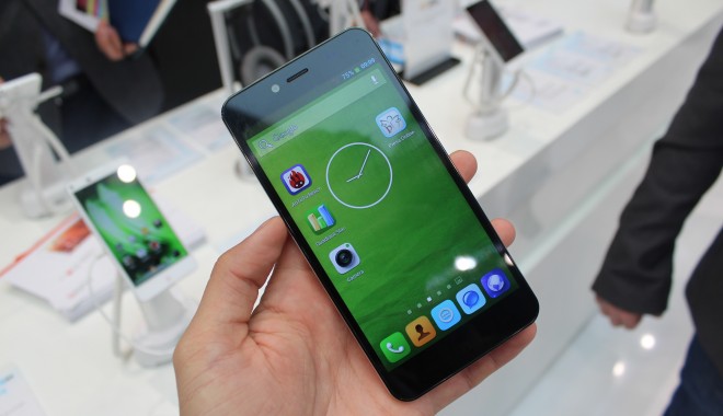 Primul smartphone cu procesor în 8 nuclee lansat de români - evoliosmartphone2-1396346622.jpg