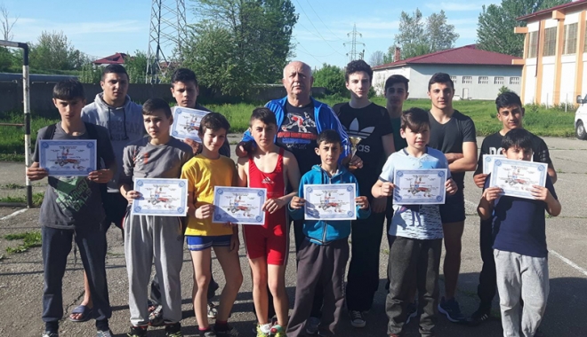 Rezultate excelente pentru luptătorii constănțeni la memorialul 