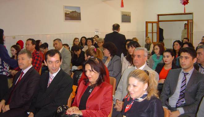 E vremea consfătuirilor  pe… catedre - evremeaconsfatuirilor-1442424151.jpg