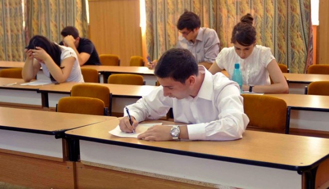 Circa 1.000 de elevi au susținut proba de verificare la engleză - examen-1338500738.jpg