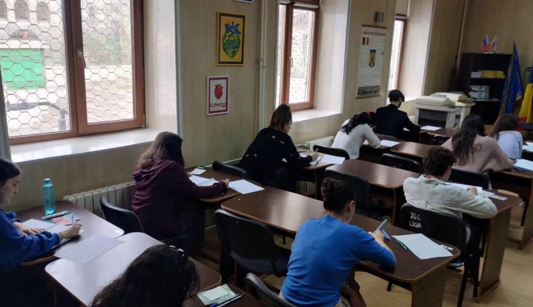 Șapte elevi constănțeni participă la sesiunea specială de Bacalaureat - examen-1778504676.webp