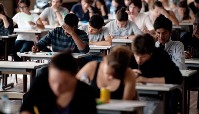 La Constanța, 192 de înscriși - examen1348255529-1360275892.jpg