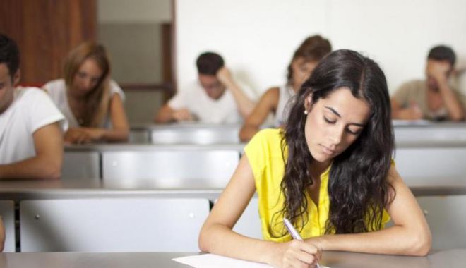 Elevii cu media 10 la evaluarea națională și bacalaureat, recompensați financiar de Guvern - examenbac-1531398432.jpg