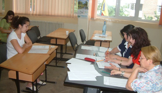 Cu cât se vor mări drepturile salariale ale membrilor comisiilor de Bacalaureat - examenbacgf53-1337286500.jpg