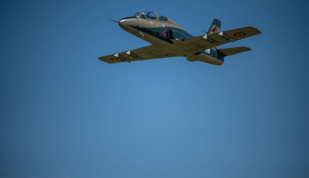 Priviți cerul! Aeronavele Forțelor Aeriene Române execută antrenamente la înălțimi mici - exercitii-de-zbor-1720528481.jpg