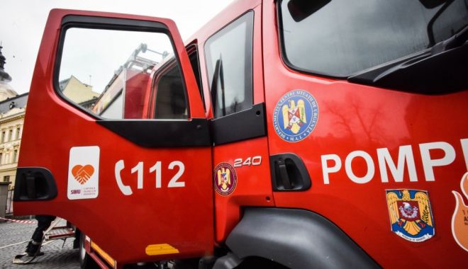 Incendiu puternic în Năvodari. ARDE O CASĂ! - exercitiuisupompieriincendiu4010-1533194490.jpg